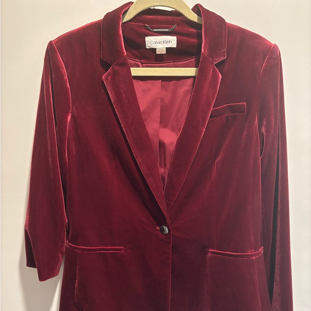 Calvin Klein Women's Rich Velvet Blazer - Deep Red